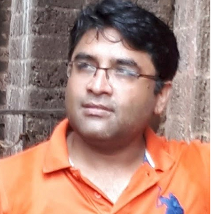 Dr. Naresh Manwani
